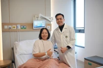 Lấy khối u mỡ khổng lồ từ thành ngực lan ra sau lưng tồn tại 25 năm