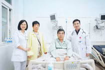 Đang leo núi, du khách Trung Quốc sốc tim do nhồi máu cơ tim 