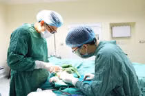 Xử lý thành công ca đứt rời ngón tay do máy xay thịt