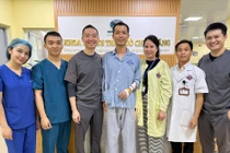 Nuốt nghẹn, người bệnh 40 tuổi phát hiện u thực quản lớn kéo dài xuống dạ dày