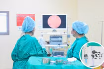 Xoang bị nấm bám kín khiến người đàn ông đau đầu dồn dập cả năm