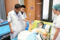 Xuyên đêm nối 2 bàn tay đứt cho nam TikToker bị sốc mất máu