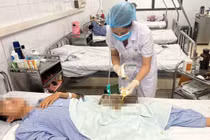 Phục hồi chức năng vận động cho chàng trai 21 tuổi gãy trật cột sống 