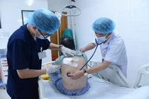 Nhập viện cấp cứu vì dùng nước mía để “chữa” bệnh đái tháo đường