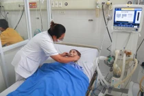 Hành trình nghẹt thở cứu bà 85 tuổi bệnh lý bủa vây mọi phía