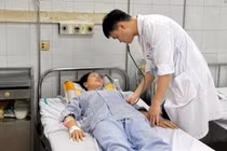 Thường xuyên mệt mỏi không ngờ phải cắt cả tuyến ức vì u