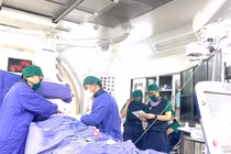 Đặt máy tạo nhịp vĩnh viễn cứu cụ 95 tuổi bị đột quỵ não, nhịp chậm phức tạp