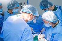 Tái tạo dây thanh cho người bệnh ung thư thanh quản