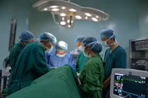 Thẩm mỹ khối u vành tai cho bệnh nhân K giáp, đái tháo đường