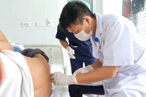 2 người viêm màng não, mất thính lực do ăn nem sống, tiết canh