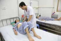 2 người bị nhiễm trùng đường mật do sỏi tái phát sau 2 lần mổ mở