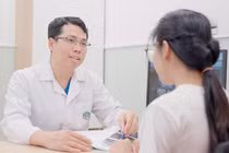 Mổ đẻ kết hợp bóc u xơ tử cung lớn, giảm nguy cơ vỡ tử cung