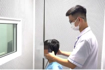 Tắm đêm nước lạnh, thanh niên điếc hoàn toàn