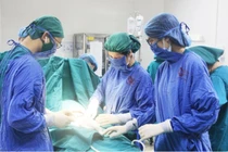 Nữ bác sĩ hơn 20 năm giữ trọn hạnh phúc 'mẹ tròn con vuông' cho bà bầu