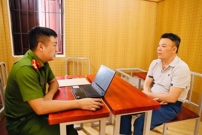 Khởi tố đối tượng giả danh lãnh đạo để lừa đảo chiếm đoạt tài sản