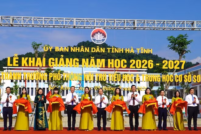 Khánh thành 2 trường học phổ thông nội trú vùng biên ở Hà Tĩnh
