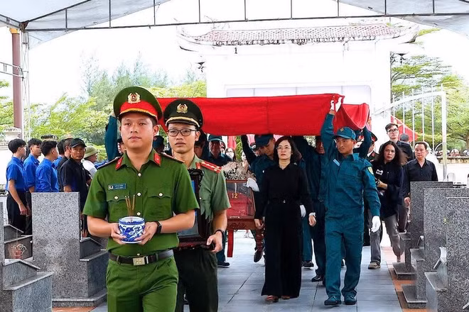 Đón liệt sĩ Nguyễn Quốc Hội trở về đất mẹ sau hơn 54 năm