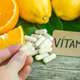 Vitamin C và cảm lạnh: Sự thật không như lời đồn