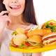Phát hiện cơ chế bộ não khiến người ta thèm ăn đồ béo