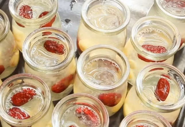 Phát hiện 2 mẫu tổ yến chưng chứa chất bảo quản vượt gấp đôi mức cho phép tại Khánh Hòa. Ảnh minh họa