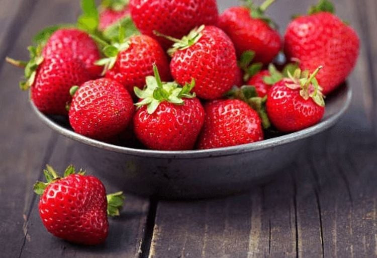 Vitamin C và nhiều khoáng chất khác được tìm thấy trong dâu tây. Ảnh minh họa/Internet