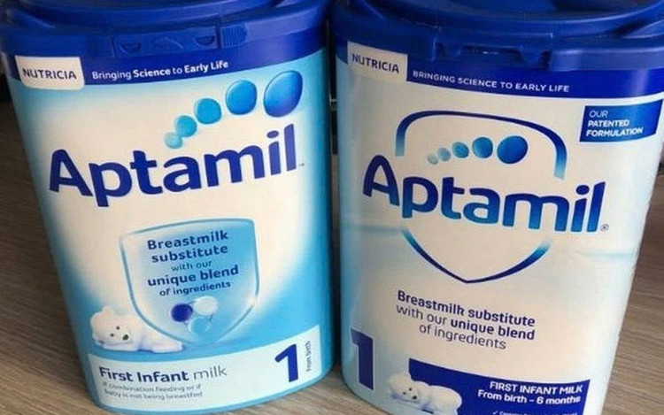 Sữa công thức dành cho trẻ sơ sinh và trẻ nhỏ của thương hiệu Aptamil. (Ảnh: PV/Vietnam+)