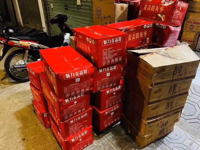 Số hàng nghi vấn nhập lậu trị giá hàng chục triệu đồng/Ảnh CATP