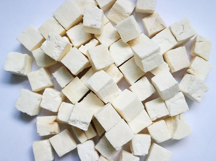 Dược liệu bạch phục linh là phần màu trắng bên trong của nấm phục linh. Ảnh minh họa/Internet