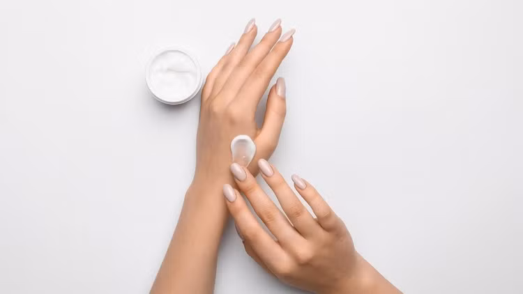 Người tiêu dùng cần chủ động trang bị kiến thức khi lựa chọn sản phẩm. Ảnh minh họa/tiepthigiadinh.vn