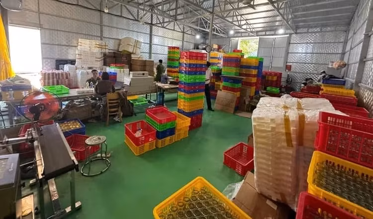 Xưởng sản xuất yến chưng giả. Ảnh: Công an TP Đà Nẵng/Ảnh nongnghiepmoitruong.vn