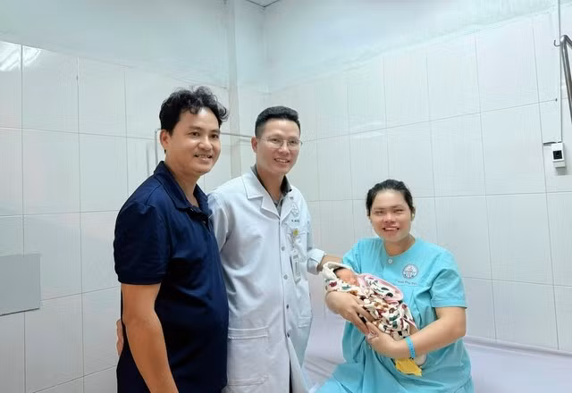 Hiện sức khỏe mẹ con chị M. ổn định và chuẩn bị được xuất viện.