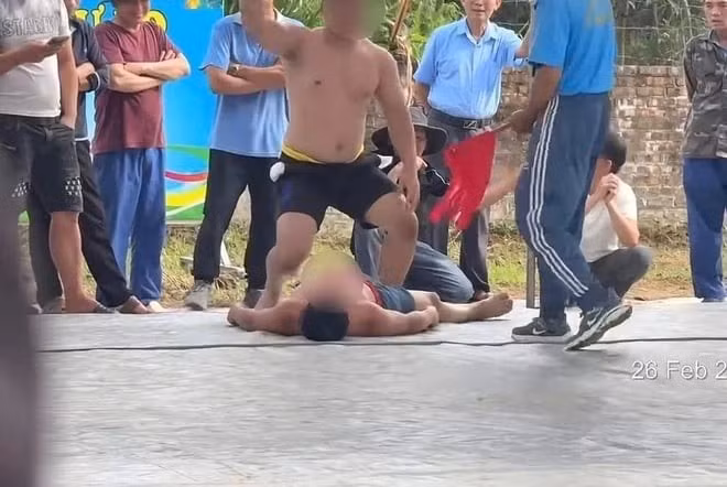 Vụ đô vật tử vong ở Hà Nội. Ảnh cắt từ clip/nguồn Danviet.vn