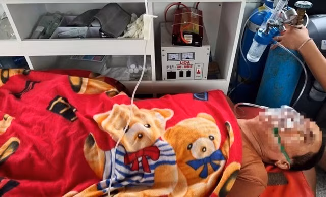 Ông A. đang được theo dõi, điều trị tại bệnh viện/ Ảnh SKĐS
