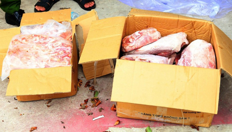 Một phần thực phẩm được lấy ra từ kho đông lạnh/ Ảnh CA.