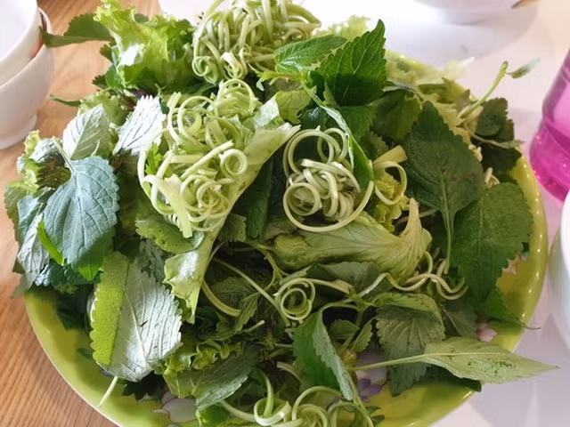 Nhiễm sán lá gan lớn liên quan đến thói quen và cách ăn uống. Ảnh minh họa/Internet