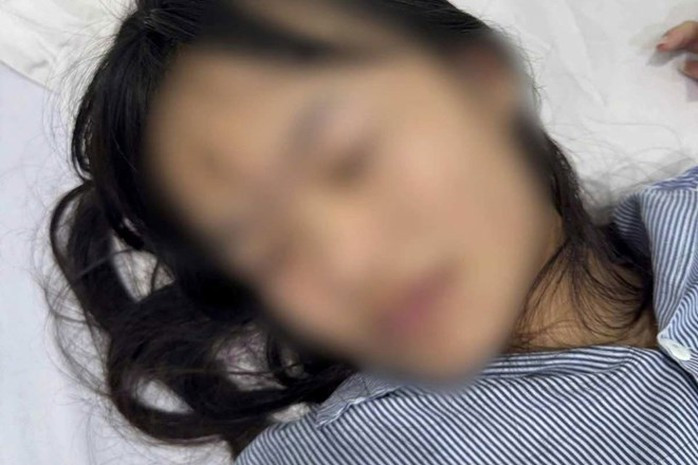 Nữ sinh T.P. nghi bị nhóm bạn đánh hội đồng, phải nhập viện (Ảnh: Gia đình chia sẻ)