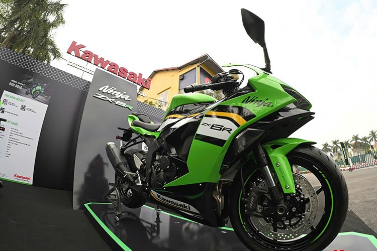 ニンジャスピナー1boxぺりぺりなし　⑥ 2025年モデルのカワサキ ニンジャ ZX-6Rがベトナムで発売され、価格は2