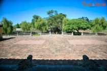 Tận mắt ngắm tác phẩm non bộ to như hòn đảo trong Hoàng thành Huế