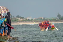 Về Lý Sơn xem lễ hội đua thuyền truyền thống ngày đầu năm