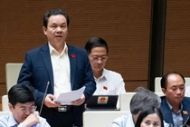 Đẩy mạnh phân cấp, trao quyền, nhưng phải đảm bảo kiểm soát quyền lực