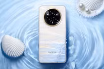 Tận mục siêu phẩm smarthphone chống nước, mặt lưng đổi màu ảo diệu 