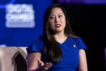 “Bóng hồng” gốc Việt nào được Tổng thống Trump chọn đứng đầu cơ quan tiền ảo? 