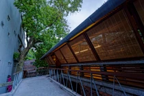 Báo Mỹ trầm trồ vì ngồi nhà gạch mộc độc đáo ở Hà Nội