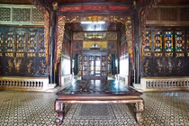 Cận cảnh biệt thự cổ 130 tuổi của đại gia buôn gạo nức tiếng một thời 