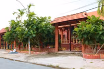 Biệt thự gốm lớn nhất Việt Nam của đại gia miền Tây