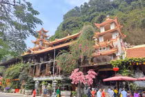 Độc đáo chùa Hang, nơi đầu tiên Phật giáo du nhập vào Việt Nam