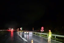 Huế: Mưa lớn gây sạt lở taluy trên cao tốc La Sơn - Túy Loan