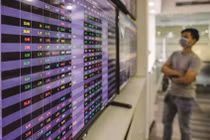 Chứng khoán ngày 17/2: Cổ phiếu nào được khuyến nghị?