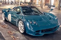 Pagani Huayra Codalunga "sặc mùi" hàng hiệu