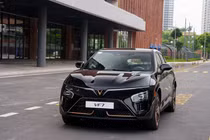 Vinfast VF7 Hỏa Long Độc Bản hơn 1 tỷ đồng đã đến tay khách Việt